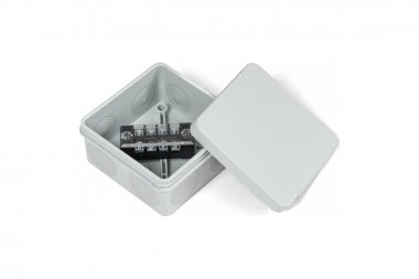 Фотография товара 'Промрукав PR80.0168 Коробка распределительная двухкомпонентная (HF) сечение до 1,5 мм?, 80х80х40'